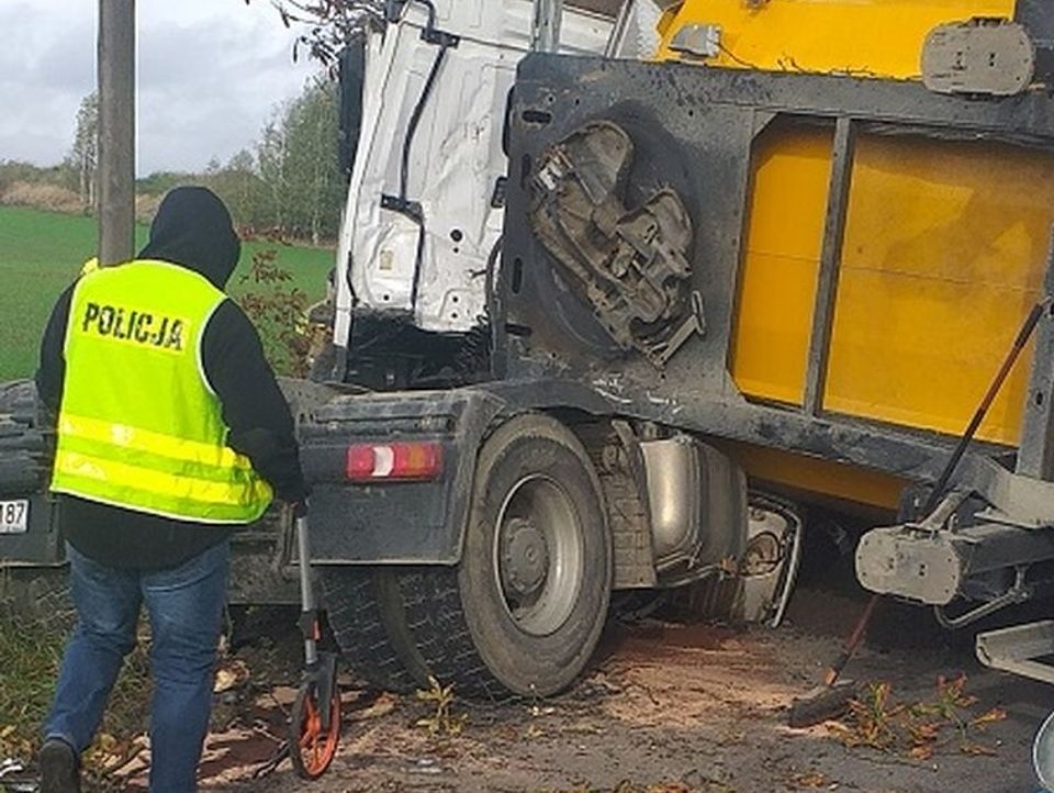 Policjanci Pracowali Na Miejscu Dw Ch Wypadk W Drogowych Ze Skutkiem