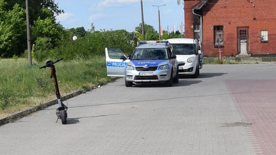 15-latka spadła z hulajnogi i uderzyła głową w beton