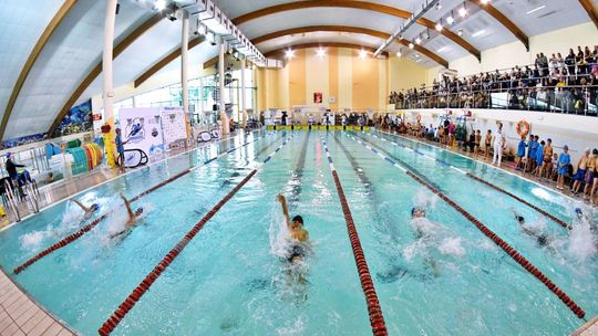 Dwublokowe zawody, goście specjalni m.in. olimijczyk i konkurencje w płetwach