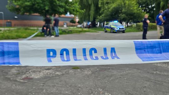 PILNE: Akcja policji w centrum Starogardu! Teren ogrodzono taśmami