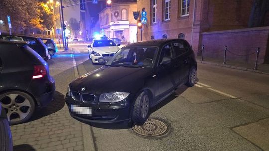 Skręt na podwójnej ciągłej zakończył się zderzeniem. Dziecko trafiło do szpitala