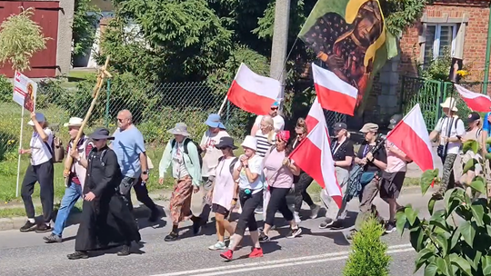 [WIDEO] Gdańska Piesza Pielgrzymka zmierza na Jasną Górę. Pątnicy dotarli do Starogardu Gdańskiego