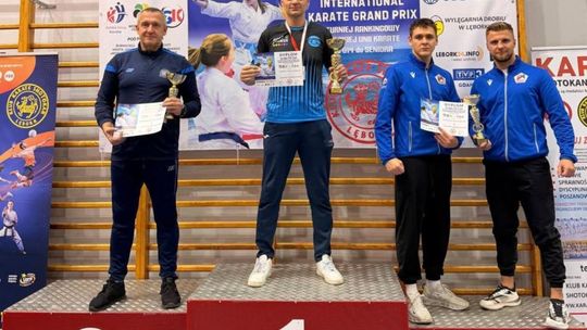 Zawodnicy Karate Senshi łącznie zdobyli 6 złotych medali