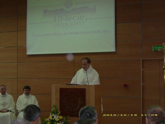 10-lecie niezwykłej uczelni – wysoki poziom, wspaniałe warunki – w czołówce krajowej