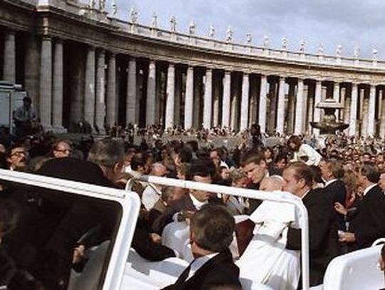 13 maja - 31. rocznica zamachu na Jana Pawła II na placu św. Piotra