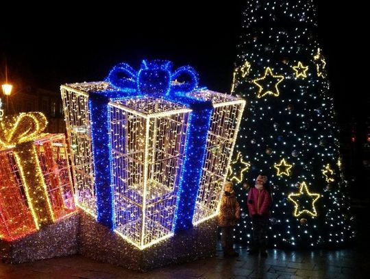 140 tysięcy złotych rozbłysło na ulicach.