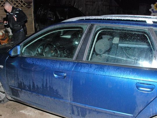 15-latek trafił do szpitala. Kolega przewoził go na ... dachu.