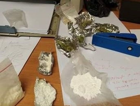 17-latek schował narkotyki w swoim pokoju