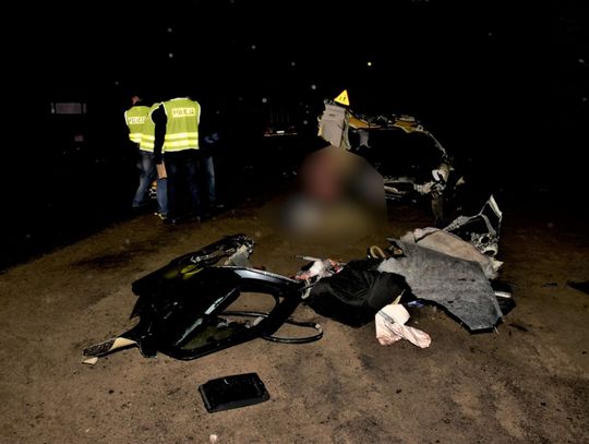 19-latek stracił panowanie nad pojazdem. Zginęły 3 osoby