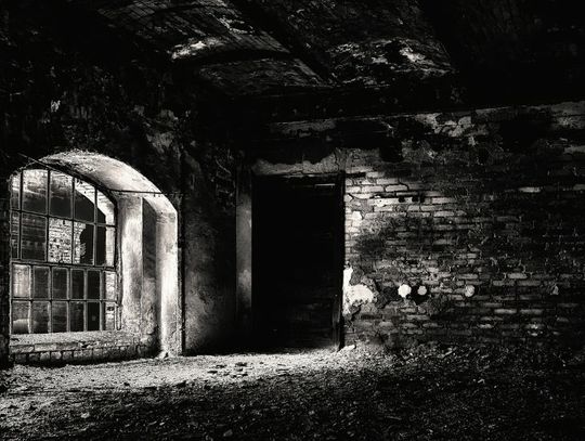 19-latka włamała się do piwnic i ukradła dwa rowery oraz śpiwory