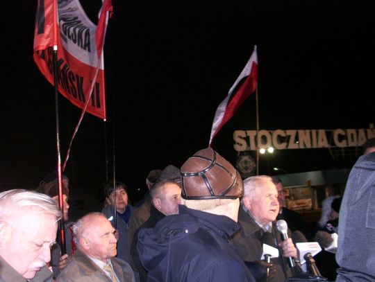 20 lat &quot;Godności&quot;: &quot;Większość społeczeństwa została  oszukana!&quot;