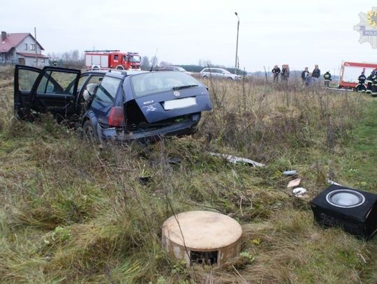 22-latek z dwoma promilami dachował pod Czerskiem