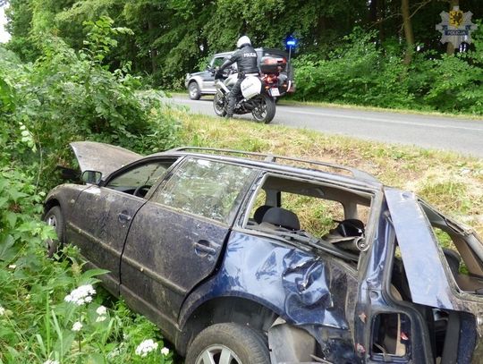 22-letnia pasażerka doznała uszkodzenia kręgosłupa w wypadku pod Cewicami