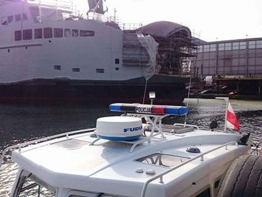 25-letni starogardzianin zginął w stoczni. Ciało mężczyzny znaleziono dzień po tym, jak spadł z rusztowania  