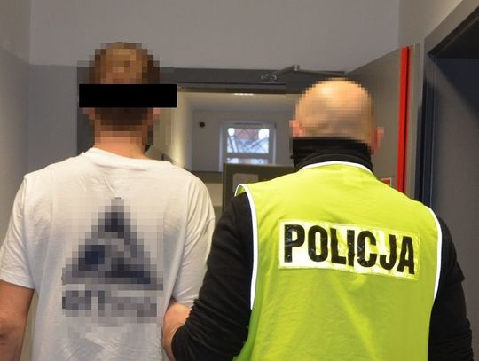 28-latek odpowie za kradzieże perfum