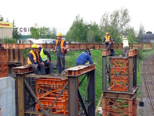 3 miesiące zwłoki w budowie wiaduktu - do sądu po karę dla winnych opóżnienia?