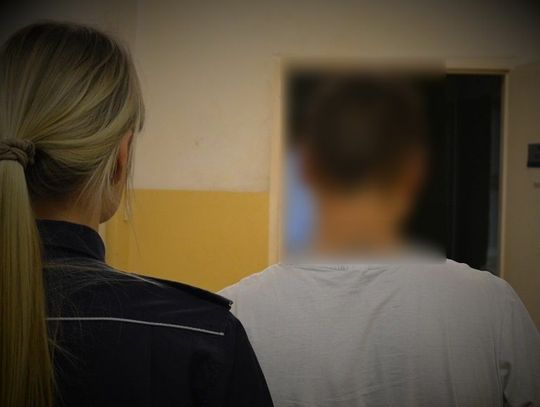 32-letni mężczyzna kradł w supermarketach whisky i opakowania z kapsułkami do prania