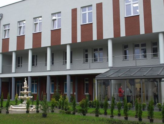 "36 lat czekałam na nowy szpital." "Warunki nieporównywalne" 