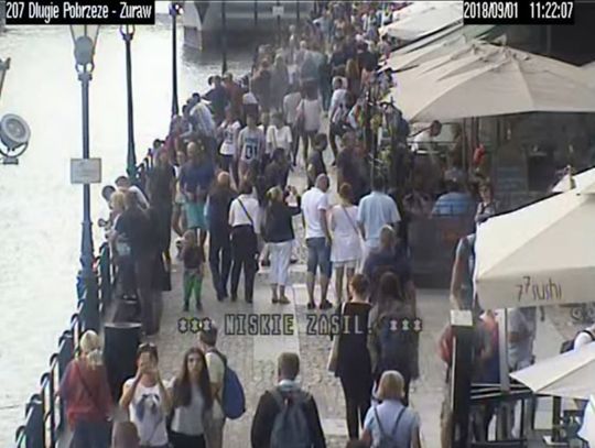 4-latek zagubił się w tłumie. Błyskawiczna akcja gdańskich policjantów. 