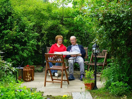 4 najważniejsze porady, dzięki którym kupisz idealny stół do swojego ogrodu