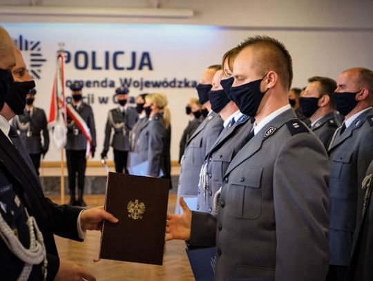 43 nowych podkomisarzy. Uroczysta promocja mianowania na pierwszy stopień oficerski Policji