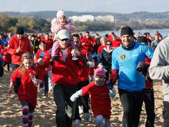 4,5 tys. osób pobiegło plażą - bez medali, dla zdrowia