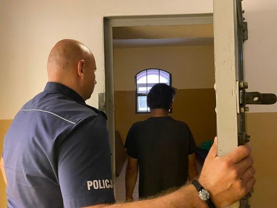 49-latek przywłaszczył sobie telefon komórkowy pozostawiony przez 23-letnią kobietę. Odpowie karnie za kradzież