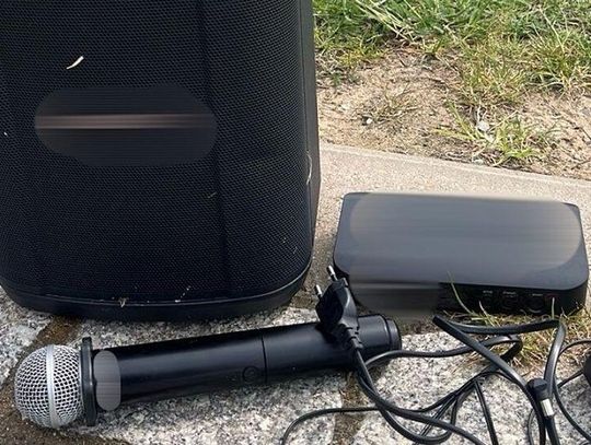 50-latek ukradł głośnik i mikrofony. Mienie jednak odzyskano, a sprawca poniesie konsekwencje