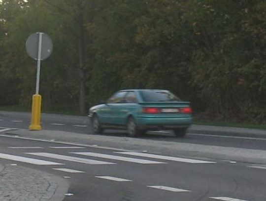 57-latek potrącony na... nowych pasach. Oświetlenia brak