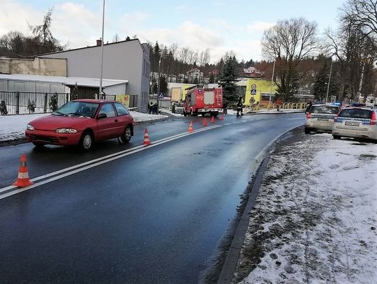70-latek najechał na trzech pracowników wodociągów. Poszkodowani zostali przewiezieni do szpitala.