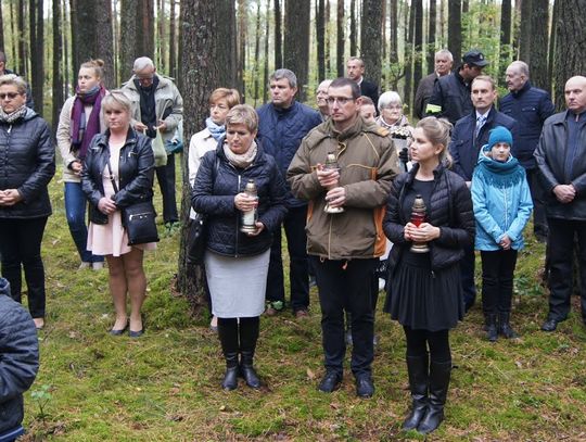 77 lat temu... Uroczyste obchody 77. rocznicy zbrodni przeprowadzonych przez hitlerowców