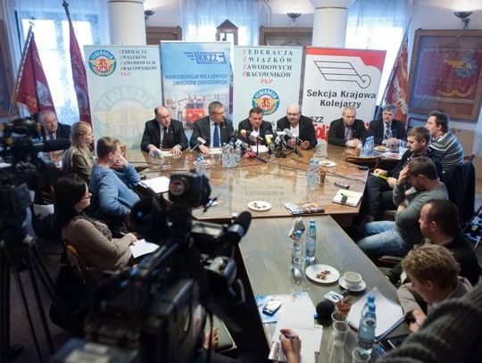 95 proc. za strajkiem kolejarzy. Wszystko zależy od mediacji