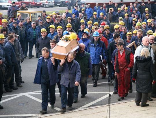 AFERA STOCZNIOWA. Szef związku "Stoczniowiec": Z gdyńskiej stoczni wyprowadzano pieniądze!