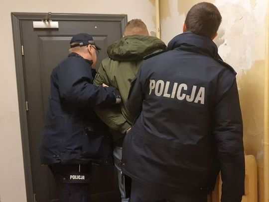 Agresywni i pijani zniszczyli siedzenia w pociągu. Teraz grozi im 5 lat więzienia