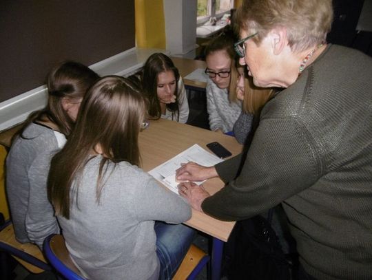 Akcja „Różowa wstążka” w Medycznym Liceum Ogólnokształcącym 