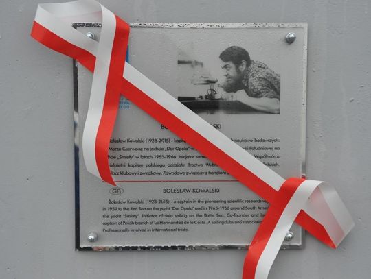 Aleja Żeglarstwa Polskiego wzbogacona o tablicę Bolesława K. Kowalskiego