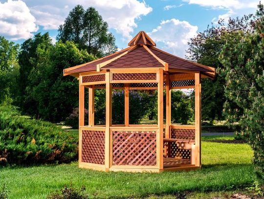 Altana ogrodowa z drewna