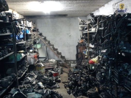 Auta w dziupli, &quot;majster&quot; w areszcie