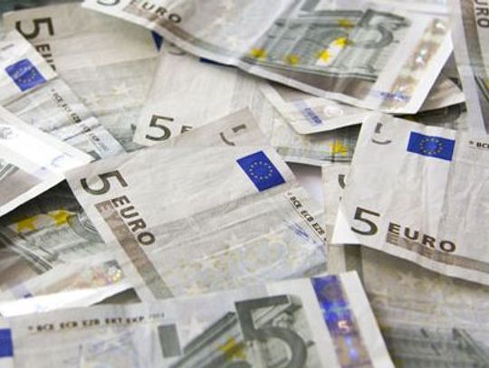 Banknoty znalazł w książce z biblioteki