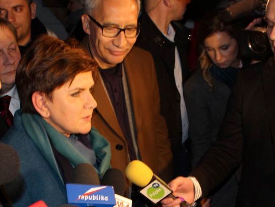 Beata Szydło odwiedziła pelplińską piekarnię. O godz. 2.00 w nocy...