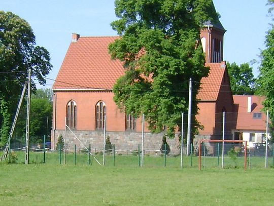 Będzie nowe boisko! Cieszą się uczniowie ZKiW