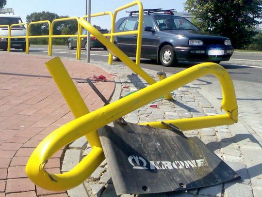 "Berlinka" z kłopotami - żółta kartka dla żółtych barierek