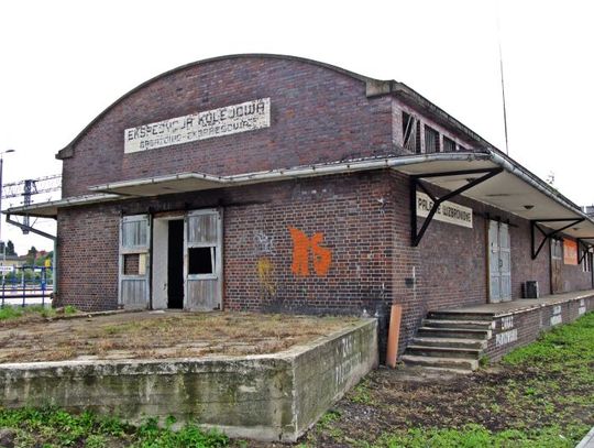 Bezdomny poparzony w pożarze pustostanu