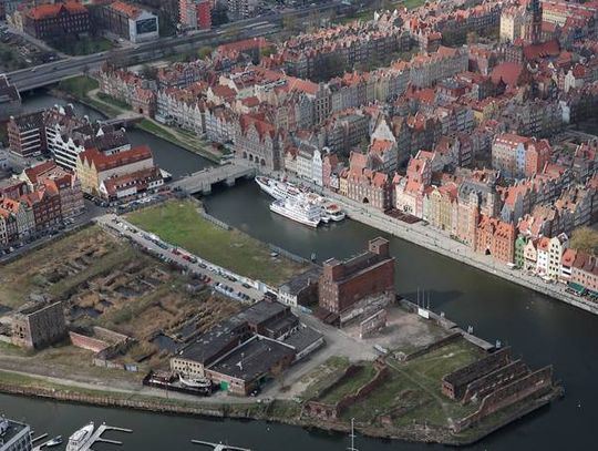 "Bezpańska " Wyspa Spichrzów nie dla Hossy i Polnordu