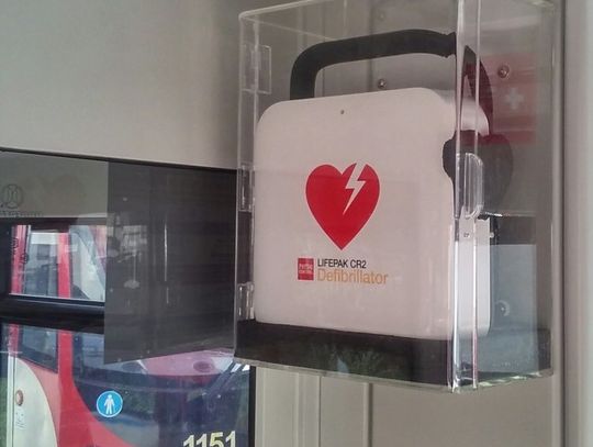  Bezpieczniej w gdańskich tramwajach dzięki defibrylatorom AED