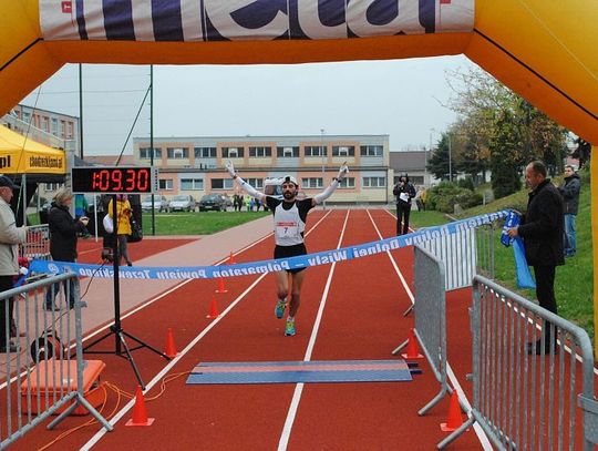 Biegacze walczyli na trasie Małe Walichnowy–Tczew (ZDJĘCIA) 