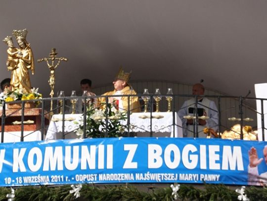 Biskup pelpliński Jan Bernard Szlaga potępił Nergala