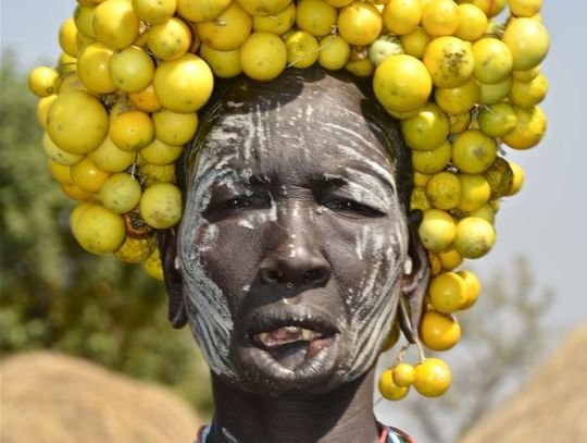 Biżuteria świata i fotografie Elżbiety Dzikowskiej