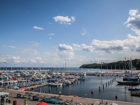 Błękitna flaga dla kąpieliska Śródmieście oraz Mariny Gdynia 