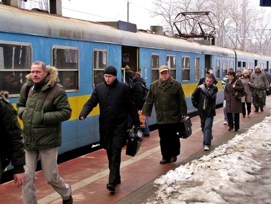 Bójka pseudokibiców Arki i Lechii w pociągu koło Tczewa